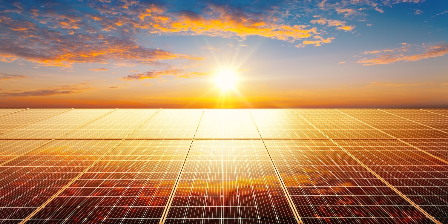 solar panels in arizona reflecting the sun